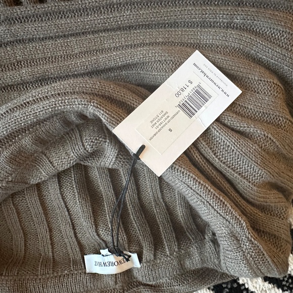 WEWOREWHAT Oversized Off Shoulder Sweater - Picture 3 of 5